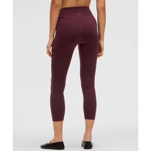 Lululemon Plum Purple Wunder Under High Rise Tights Cropped Ankle Women's size 4 - Picture 1 of 10